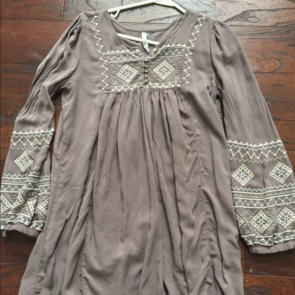 Tunic or could be worn as a dress with leggings